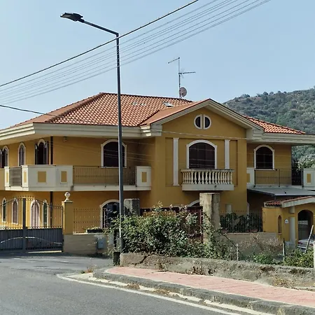 Mary Sol Appartamento Savoca